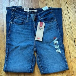 NWT Levi’s 721 high rise skinny